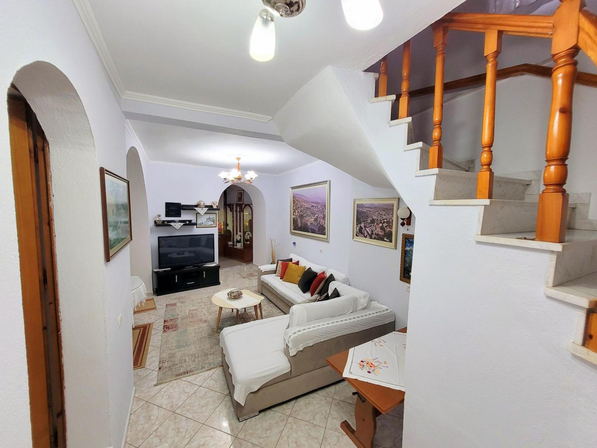 Marbi Guest House Gjirokastër 외부 사진