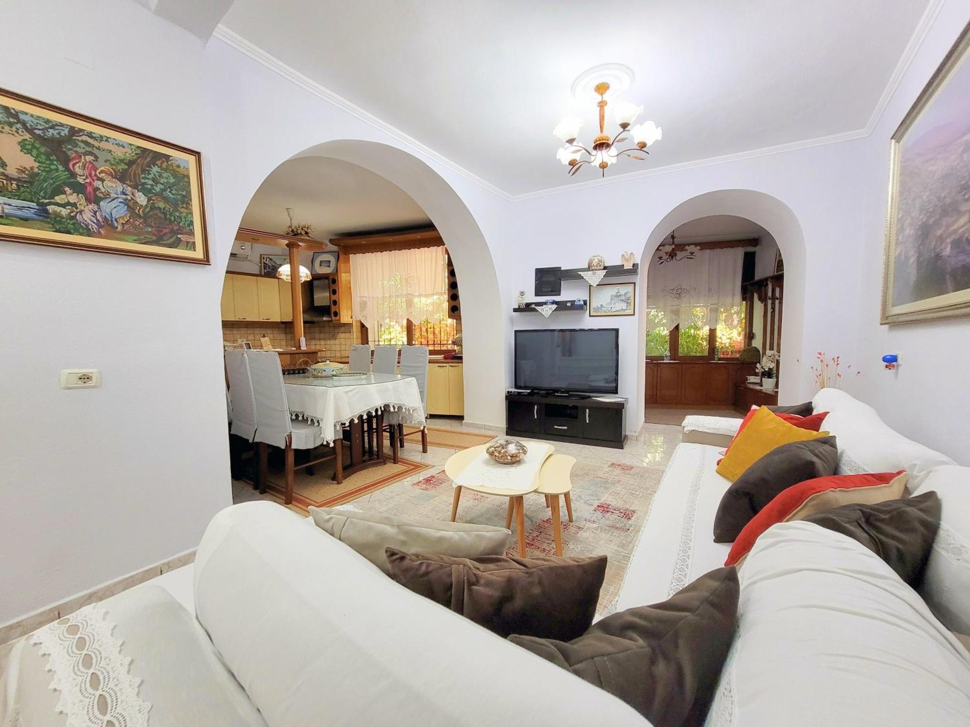 Marbi Guest House Gjirokastër 외부 사진
